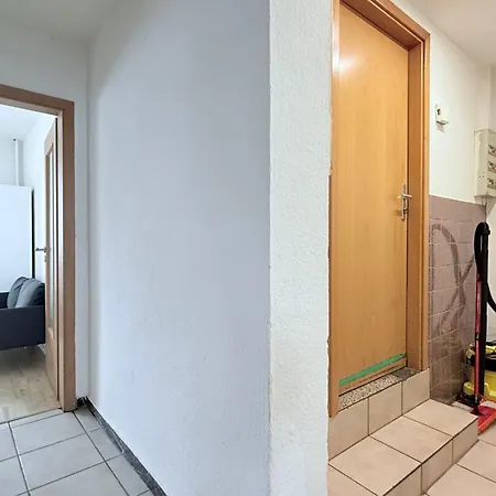 Fuer Firmen Und Monteure Apartment Neumuenster