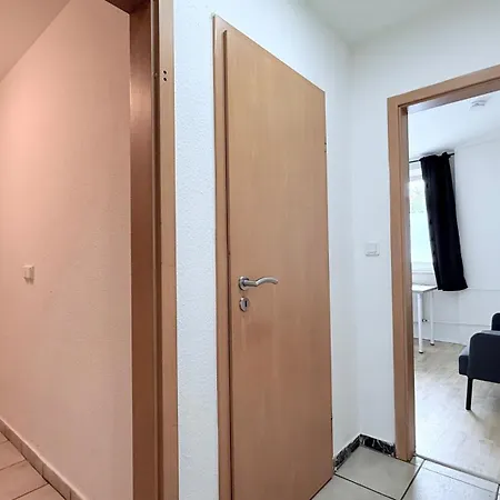 Fuer Firmen Und Monteure Apartment *